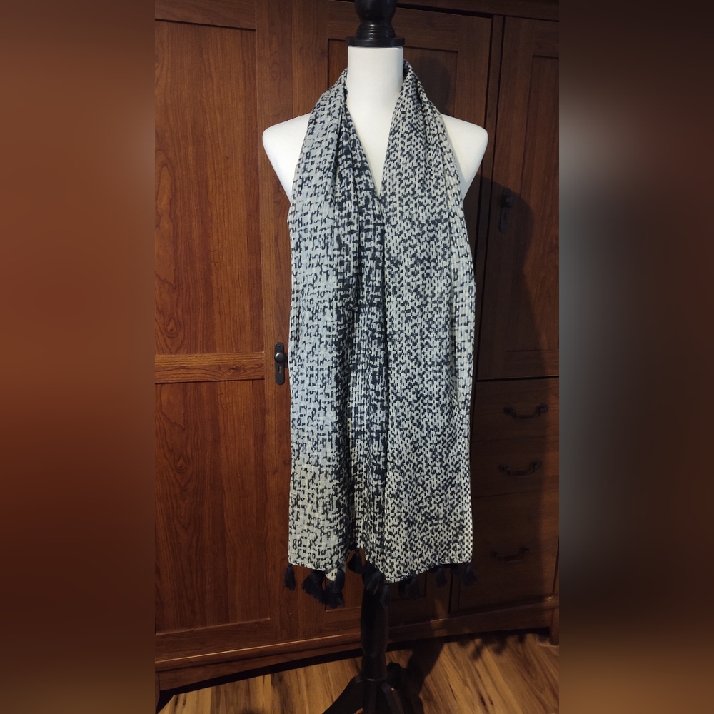 NWT Pure J Jill Fringed Scarf Navy Blue/White